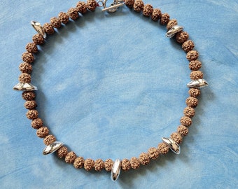 RUDRAKSHA and COWRIE SHELLS short necklace with toggle closure