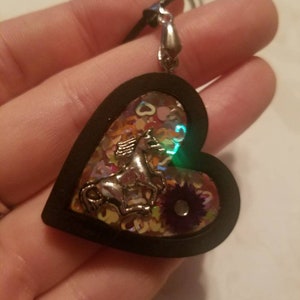 UV resin black natural wood heart,dried flower rhinestone metal horse charm pendant necklace 16&quot;adjustable