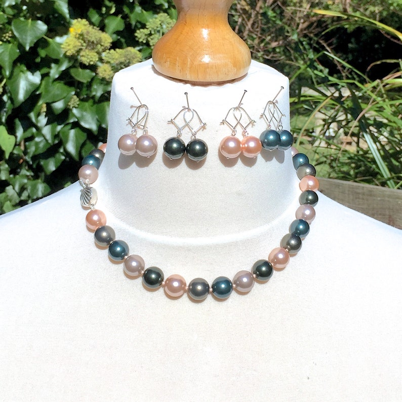 Retro Movie Goddess 925 Sterling Silver Seashell Multicolour 12mm South Sea Shell Pearl Necklace /& Dropper Earrings Set