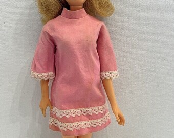 vintage Tammy des années 1960 Doll Ideal Toy Company - Barbie - Yeux latéraux - Robe originale