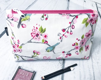 Birds Oilcloth make up bag, wet bag,beauty organiser, pink make up purse, toiletries bag, zip purse, cosmetic  bag, pencil case, make