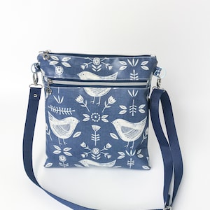 Birds oilcloth bag, wet navy bag,waterproof crossbody bag, messanger bag, zipper bag, shoulder bag, everyday bag, eco bag, vegan bag