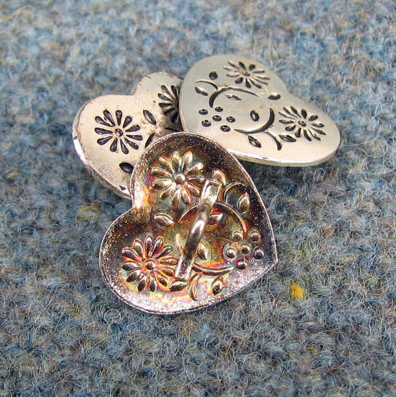 Vintage Button! Metal Heart Button with Flowers!