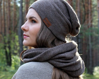 Brown Alpaca wool infinity scarf with leather bracelet, brown knit snood, knitted circle scarf, scarf for women, winter neck warmer