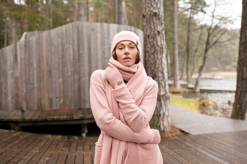 Dusty rose cashmere scarf women. 100 percent pure pink long cashmere scarf. Christmas gift. Organic shawl, winter blanket scarf image 2