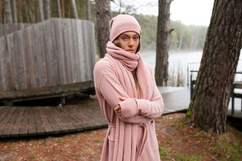 Dusty rose cashmere scarf women. 100 percent pure pink long cashmere scarf. Christmas gift. Organic shawl, winter blanket scarf image 3