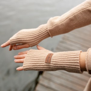 Cashmere fingerless mittens for women, camel brown 100% cashmere knit fingerless gloves, rib knit wool arm warmers, fingerless mitts