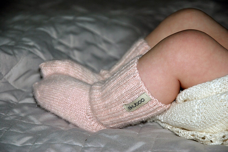 Alpaka Wolle lange Socken, creme rose gestrickte Beinwärmer für Baby, Neugeborene, Säugling, Kleinkind, Kinder, Stiefelsocken, rosa Mädchensocken, Babyparty Bild 1