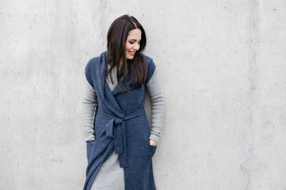 Gilet in lana di alpaca con cappuccio e tasche, maglione lungo