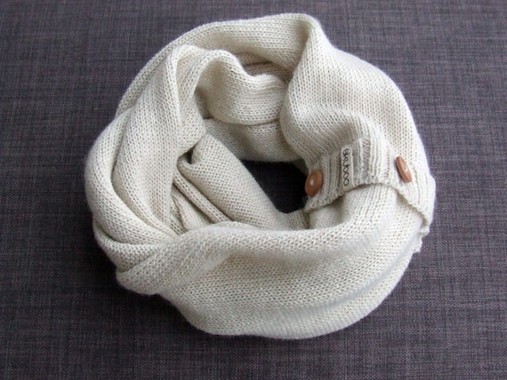 White hotsell snood scarf