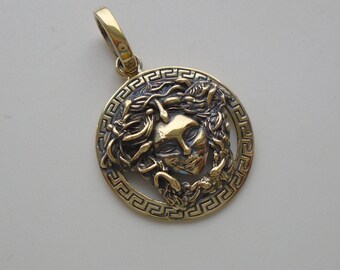 New exclusive pendant Medusa Gorgon head Necklace Medallion Greek Mythology brass