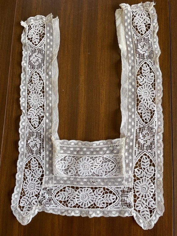 Antique Edwardian Collar - Ecru Lace, and Embroide
