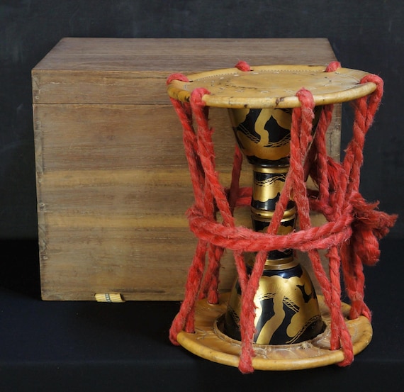 Antique Japanese drum Tsuzumi Taiko Noh theater 1880 hand craft instrument