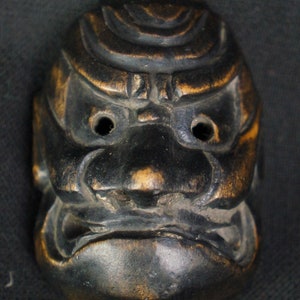 Antique Japan Netsuke mask demon wood carving 1880 hand craft miniature