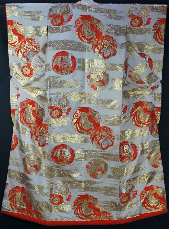 Japan wedding dress Kimono Uchikake hand made craft 1980s silk
