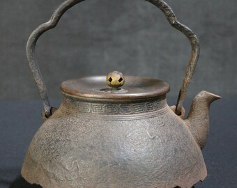 Japan tea kettle cast iron Nambu-Tetsubin Tsuru 1800s hand craft