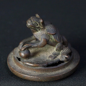 Antique Japan Bunchin bronze paper weight Shishi liondog 1800 lost wax craft