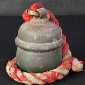 Antique Japanese Suzu Shinto temple bell 1880 bronze hand craft Meiji era