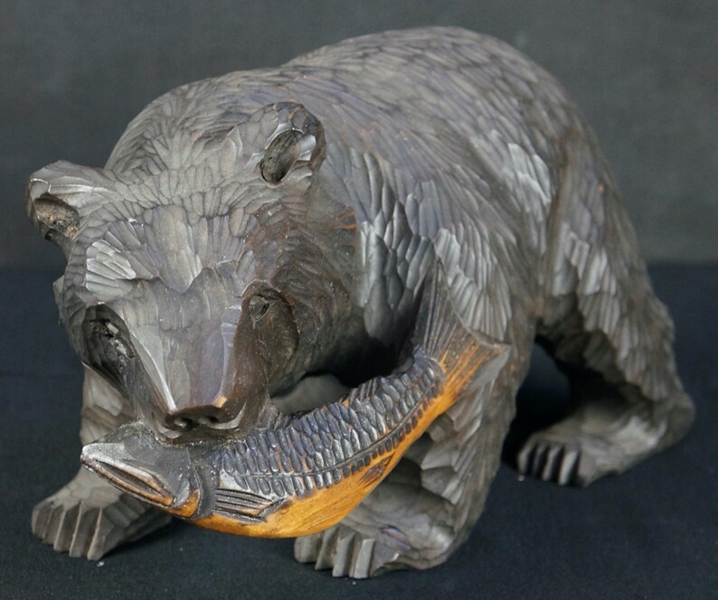 Japan bear wood carving Ainu art Okkaido 1970s hand rural craft