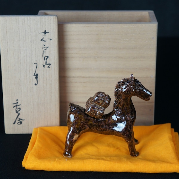 Porte-encensoir Kogo cheval Uma Japon céramique 1960 Art du Japon