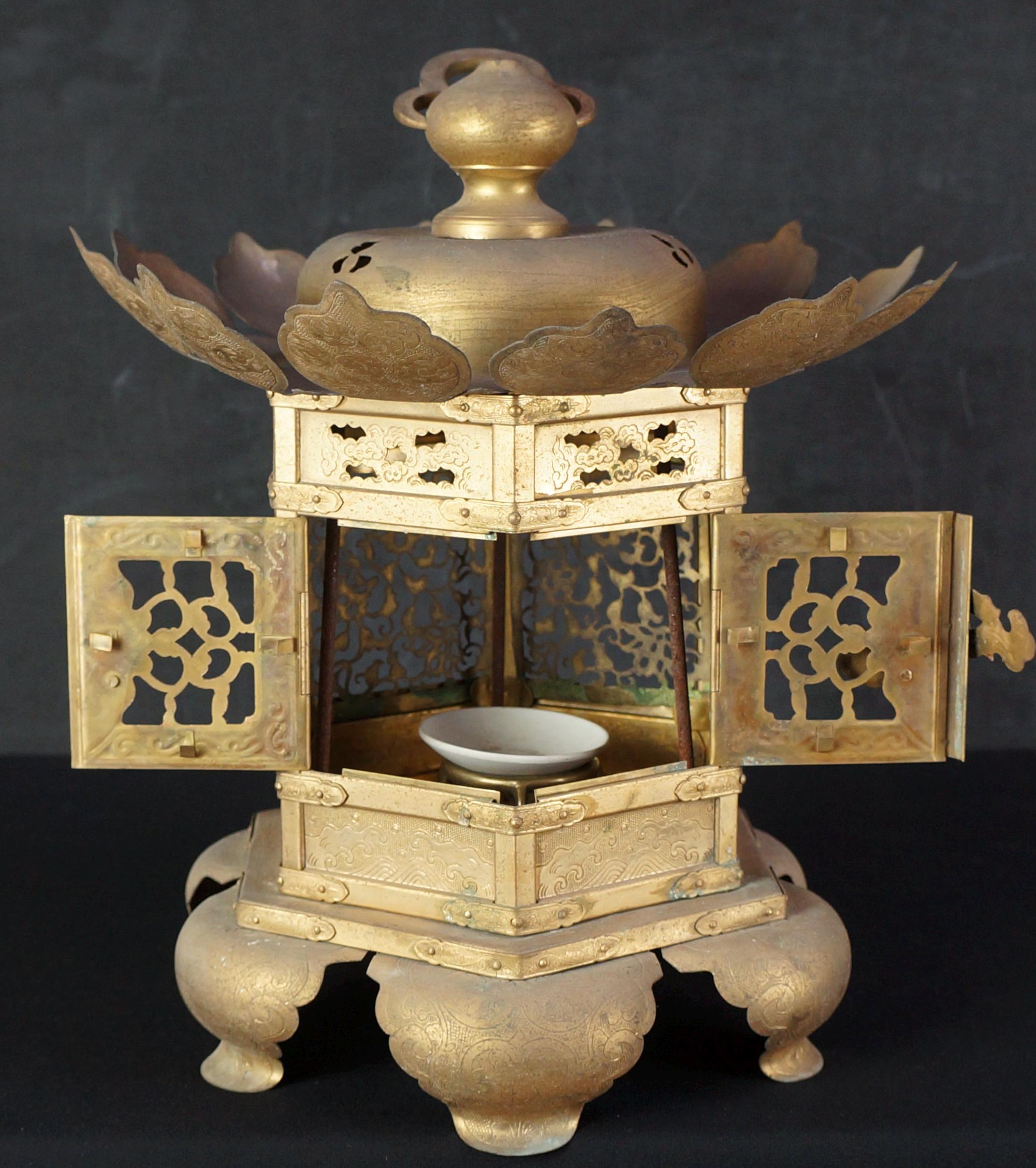Large Japanese Buddhist Lantern Tsuridoro Temple lamp 1900 Bronze