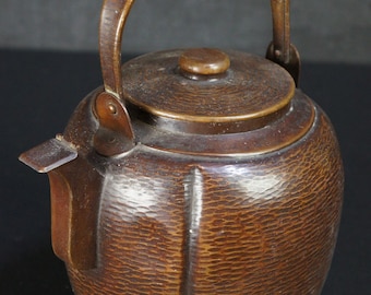 Japan bronze kettle Yakan hammered craft 1900 Sencha tea