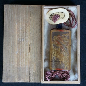 Antique Inro Maki-e medicine box 1700s Japanese historical lacquer craft