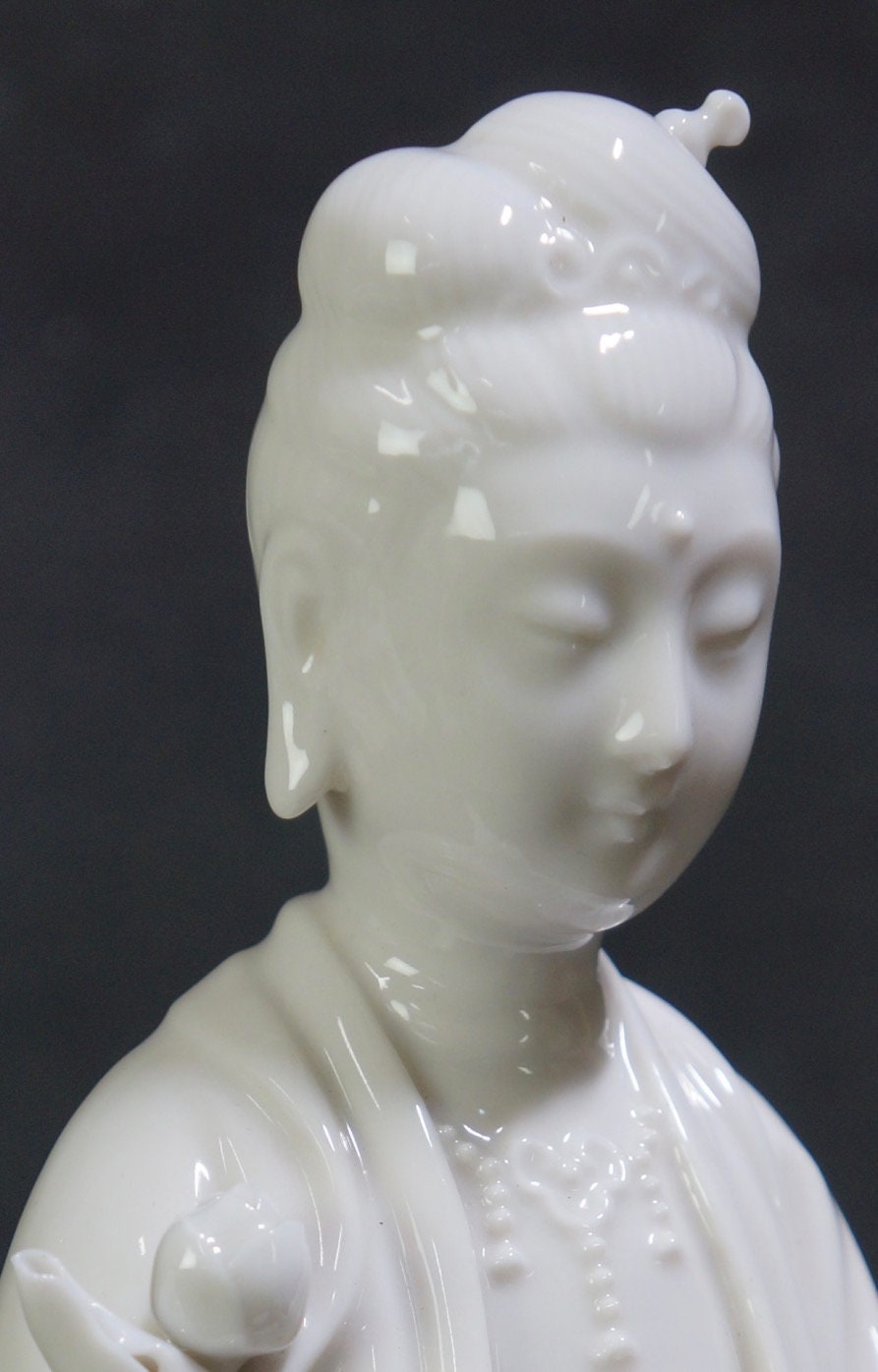 日本の観音様 白い陶器の彫刻 1900年代の手工芸品 - Etsy 日本
