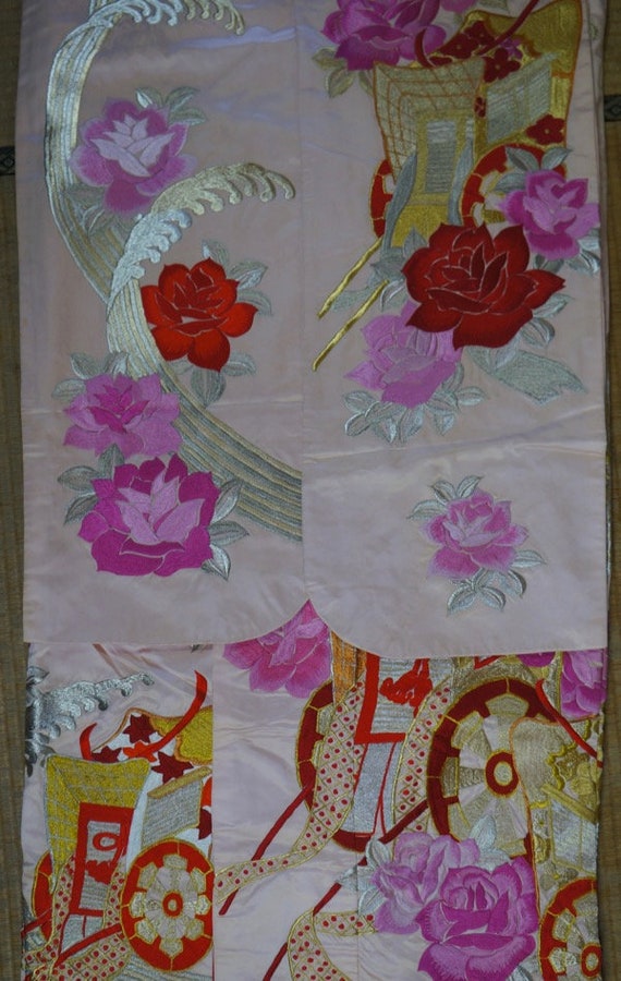Japan Kimono Uchikake hand made 1980s silk weddin… - image 8