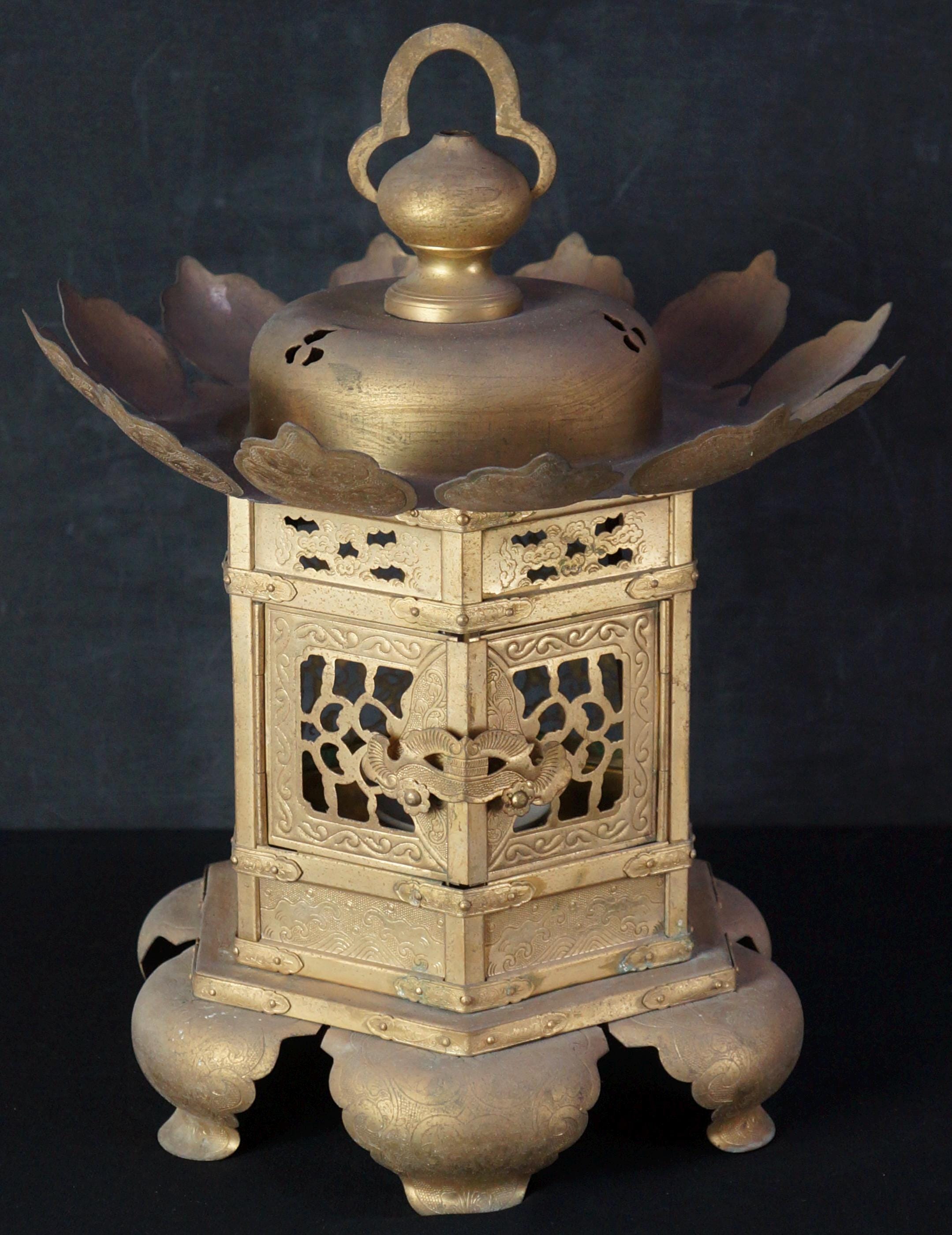 Large Japanese Buddhist Lantern Tsuridoro Temple lamp 1900 Bronze