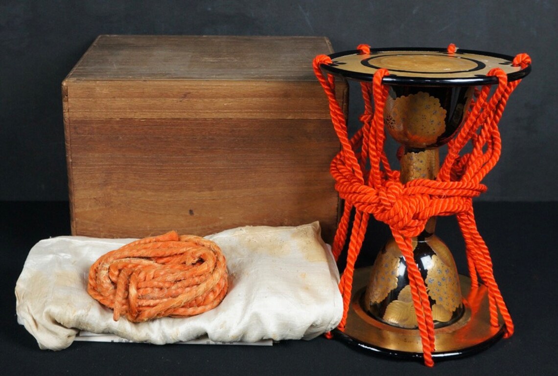 Antique Japan drum Tsuzumi Taiko Noh theater 1800s hand craft instrument, foto 1 di 5