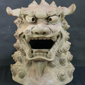 Giant Japan Shishi lion ceramic temple sculpture 1900s kiln art