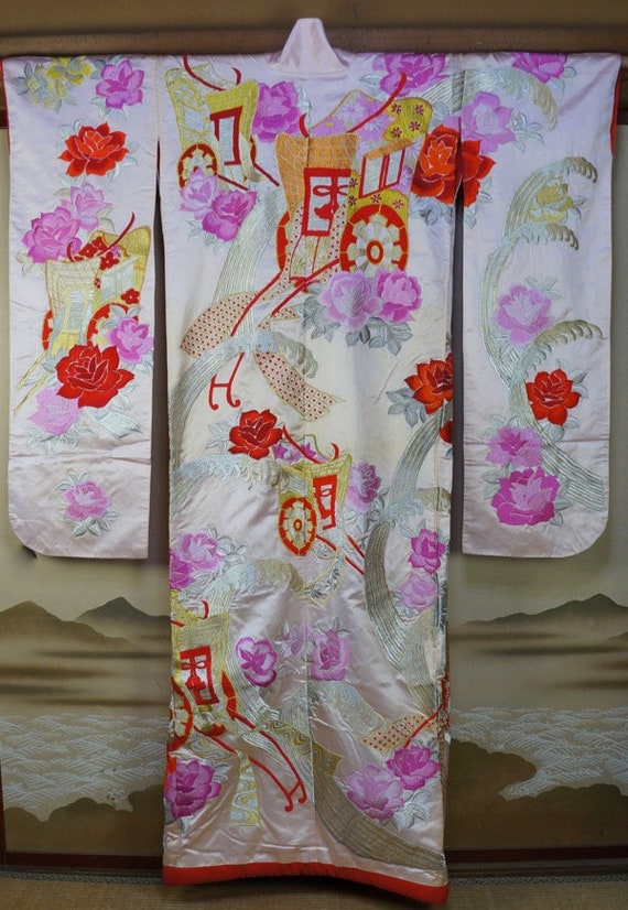 Japan Kimono Uchikake hand made 1980s silk weddin… - image 2