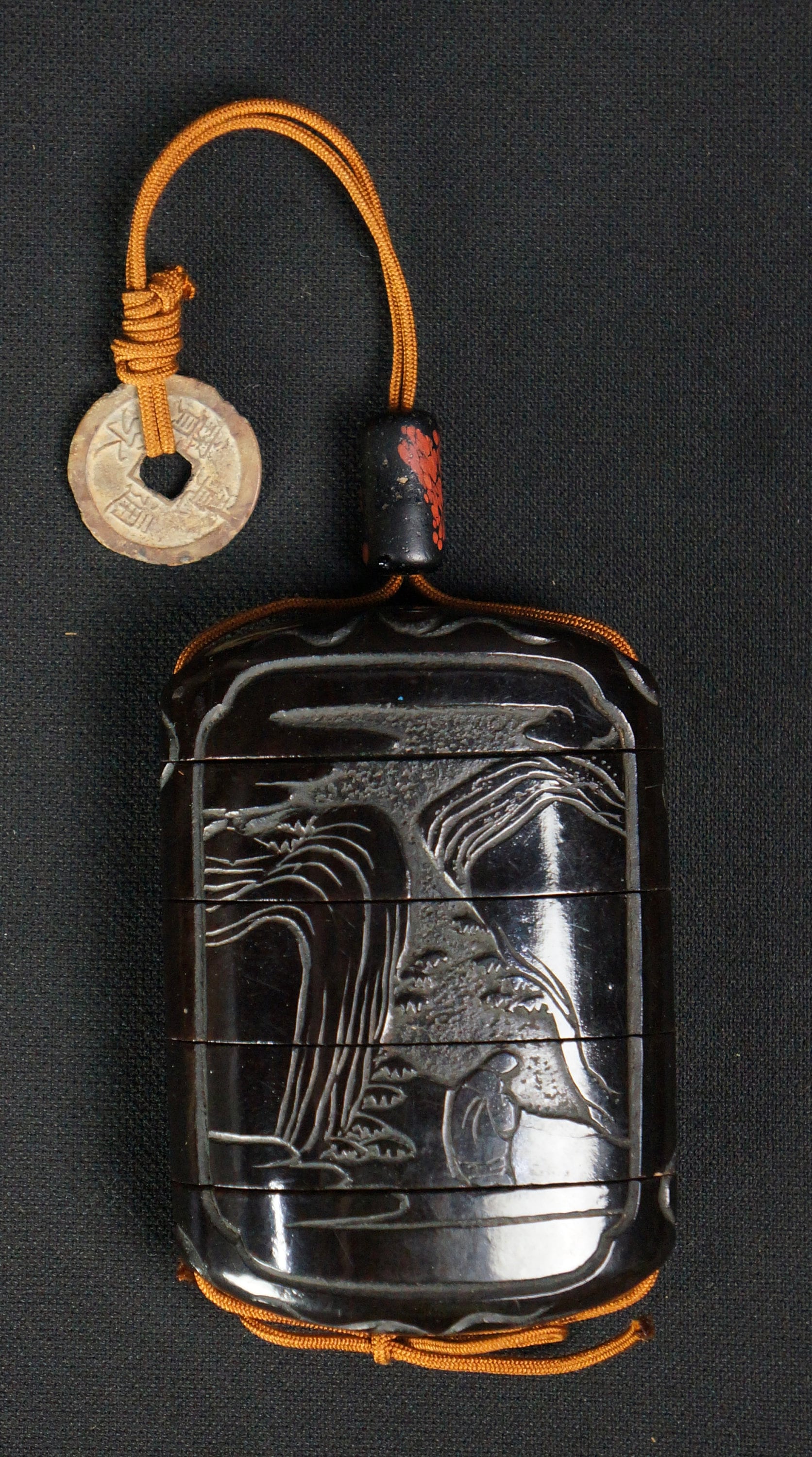 印籠　蒔絵　薬入れ　小物入れ　骨董　時代物 アンティーク印籠蒔絵薬箱 1800年 日本の歴史的漆工芸 - Etsy 日本