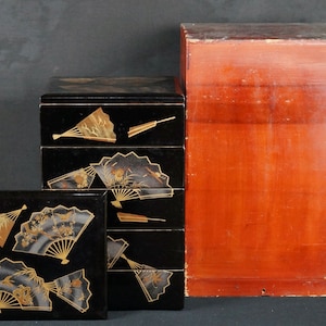 Japan lacquered wood box Obento 1950s Japan food art Jyubako