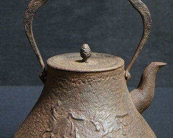 Japan tea kettle cast iron Nambu-Tetsubin 1900 hand craft