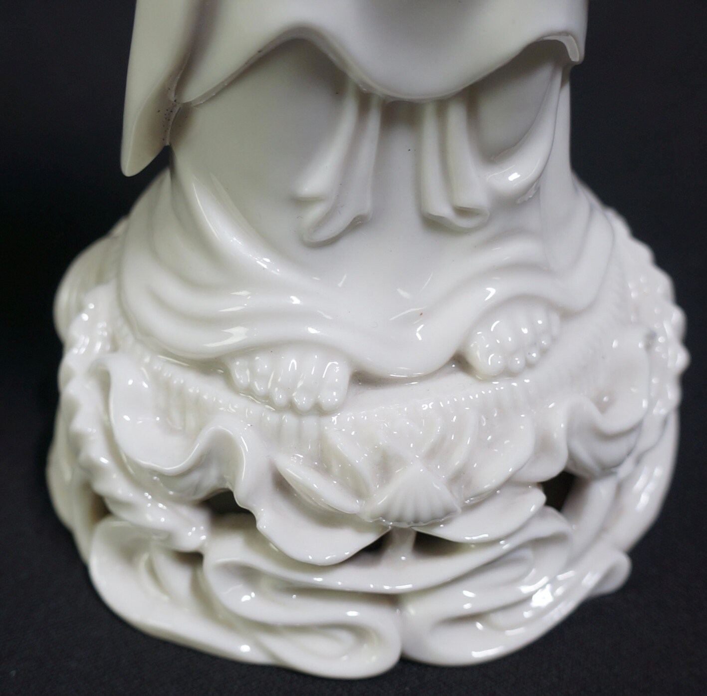 白い　陶器　仏像 il_fullxfull.3943937224_432o.jpg