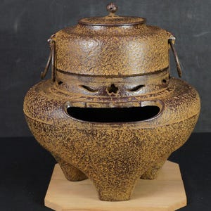 Japan Tea Ceremony Nanbu Chagama sand cast iron kettle 1980 Sadou craft