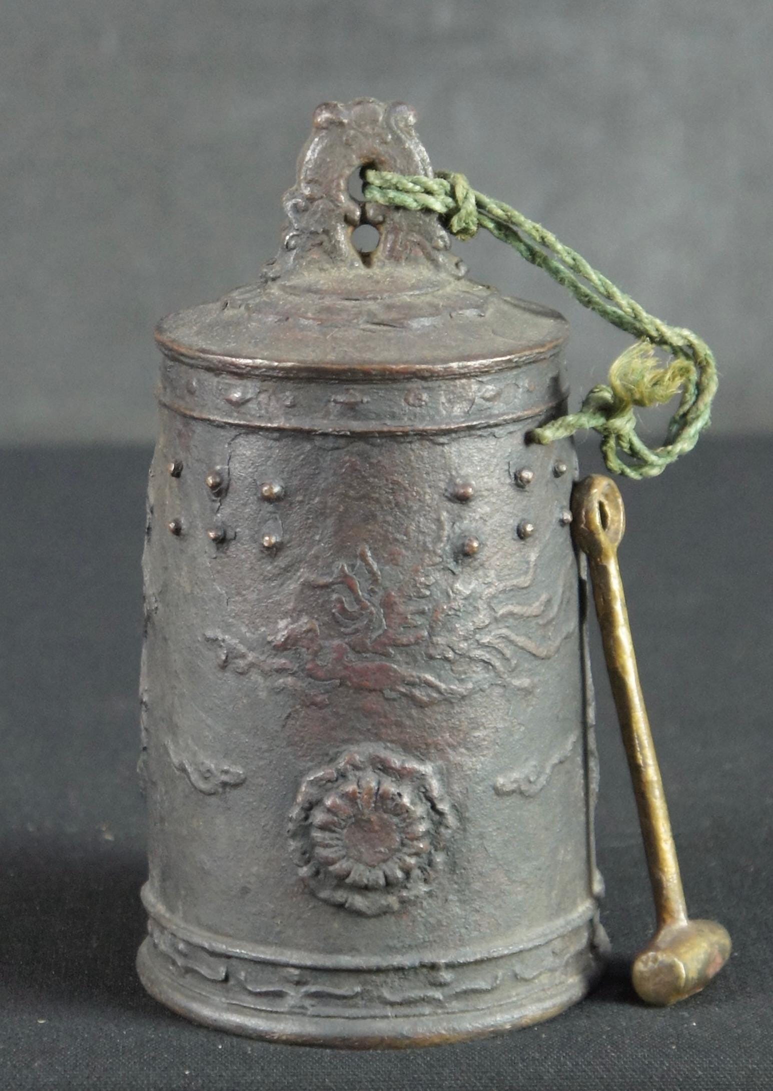 Antique Japan Buddhist bronze dragon bell 1880 fine lost wax craft