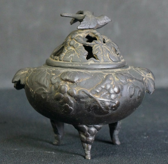 Bronze vase lost wax craft 1900