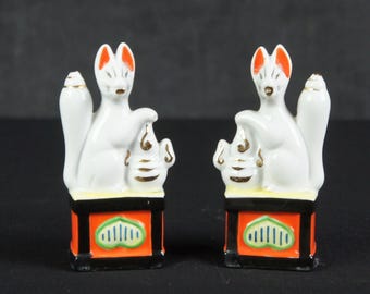 Japanese fox Shinto Kitsune deity ceramic 1900 vintage shrine temple pair