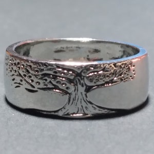 NR12 Tree of Life Ring Nature Inspired Etched Tree Ring Silver Tone