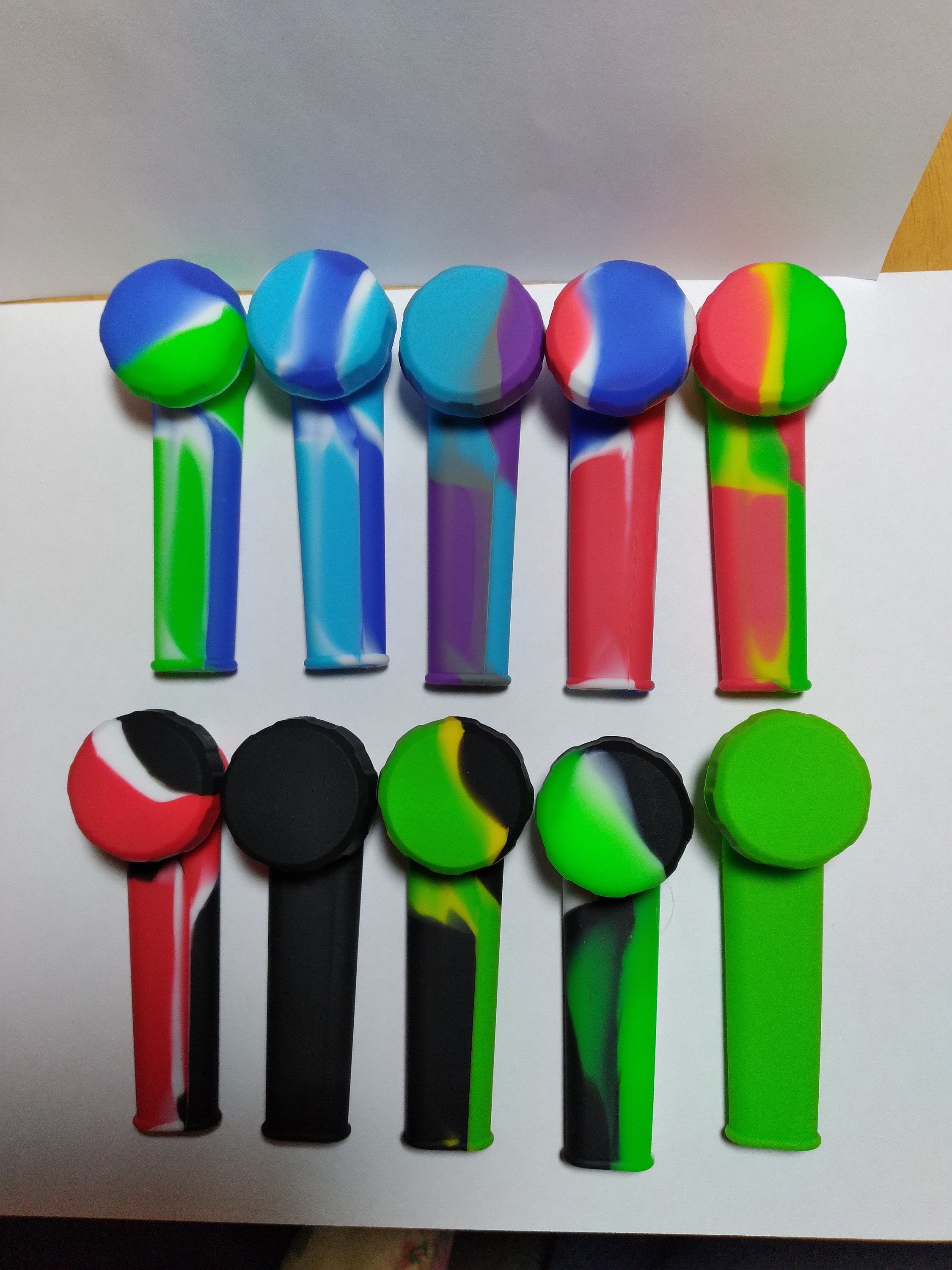 Colorful Silicone Pipe with Lid Swirls New