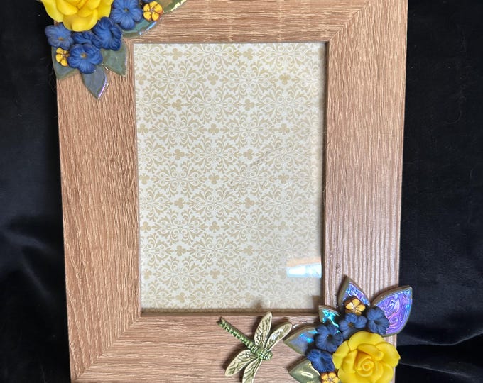 Wooden Frame - Yellow Roses & Dragonfly - 8x10