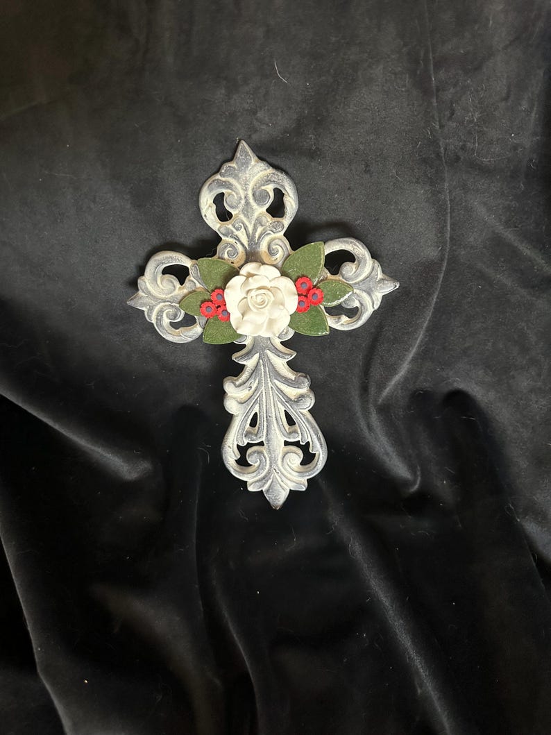 Pretty Little Wall Cross – White Rose With Red Blossoms - Etsy
