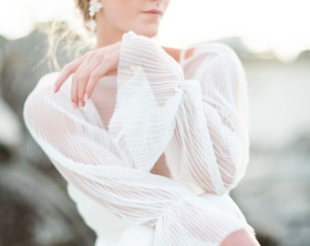 Kate Top. Pleated tulle bridal top with volume sleeves.