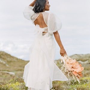 Schönes Kleid Hochzeitskleid aus Seidenorganza mit Puffärmeln Bild 2