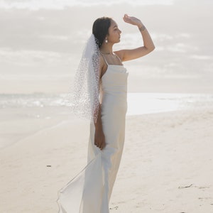 Polka dot tulle short veil with blusher image 2