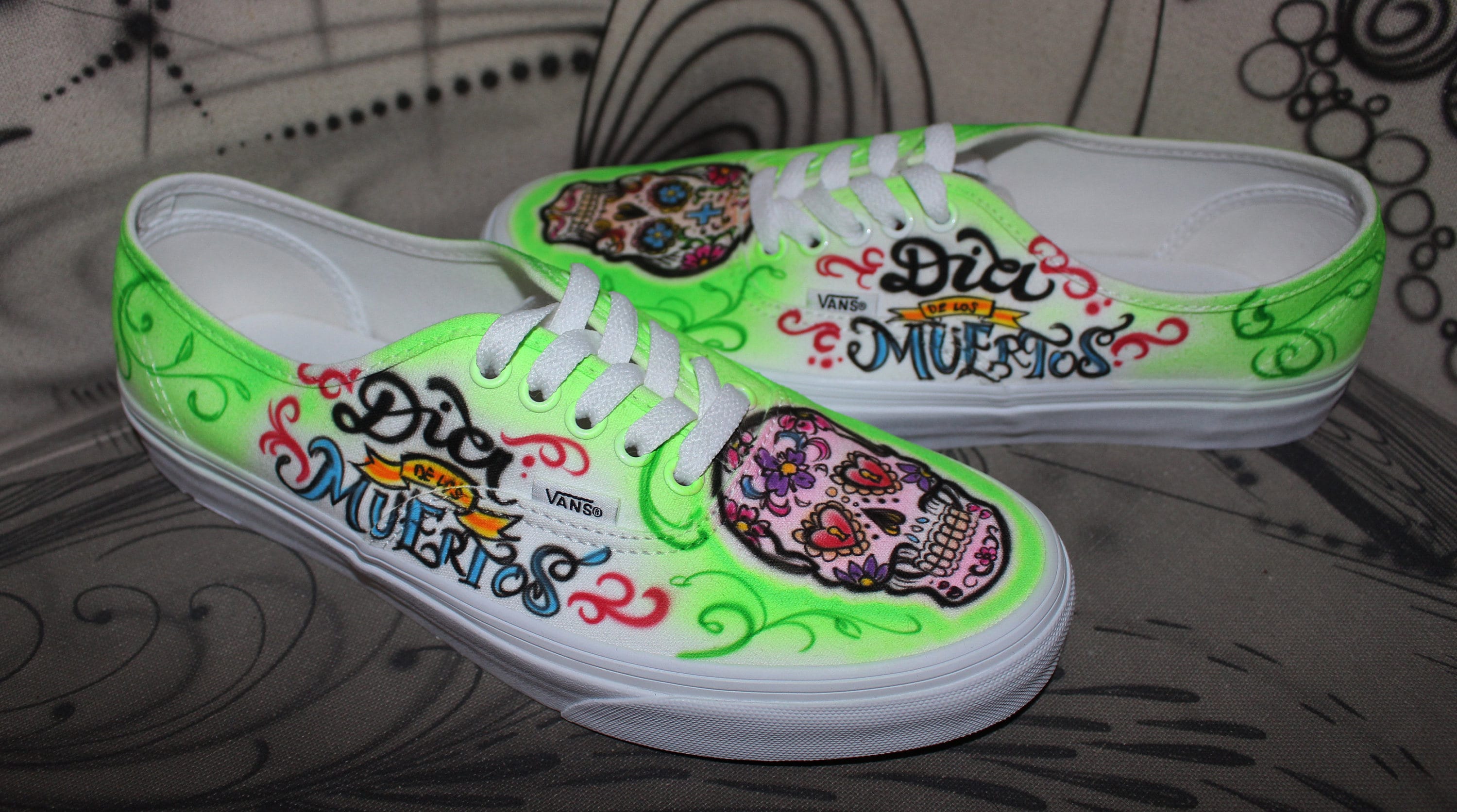 Airbrush vans hotsell shoes