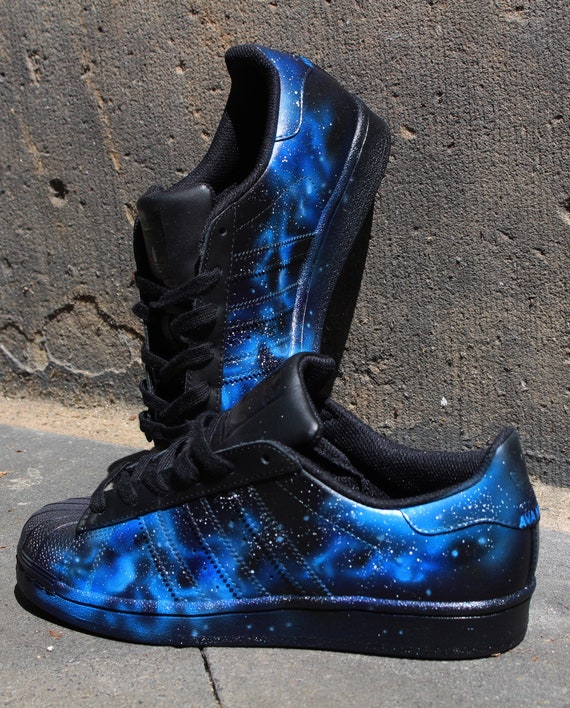 Custom painted Airbrush Adidas 